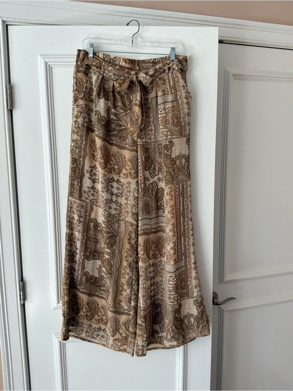 Paisley Wide-Leg Tie-Waist Pants in Beige